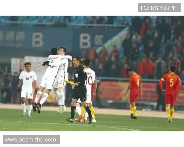 足球明星背后的艰辛与付出揭示了他们成功的秘密与努力的真谛 足球明星背后的艰辛与付出揭示了他们成功的秘密与努力的真谛